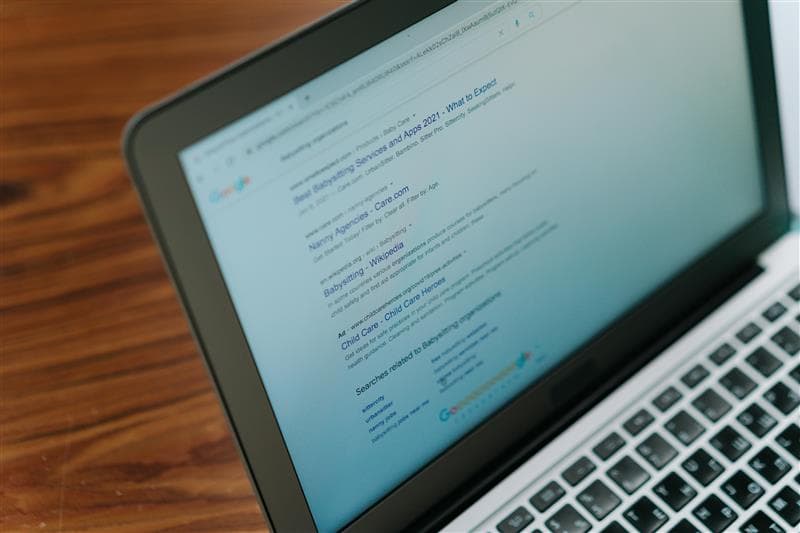Contextual link building service